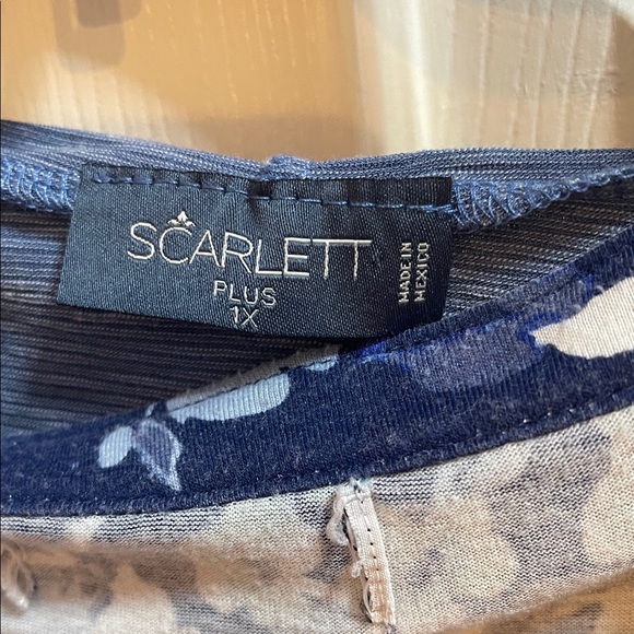 Blue hooded Long Sleeve Cardigan and Blue with White Floral Top 1X - Picture 2 of 7